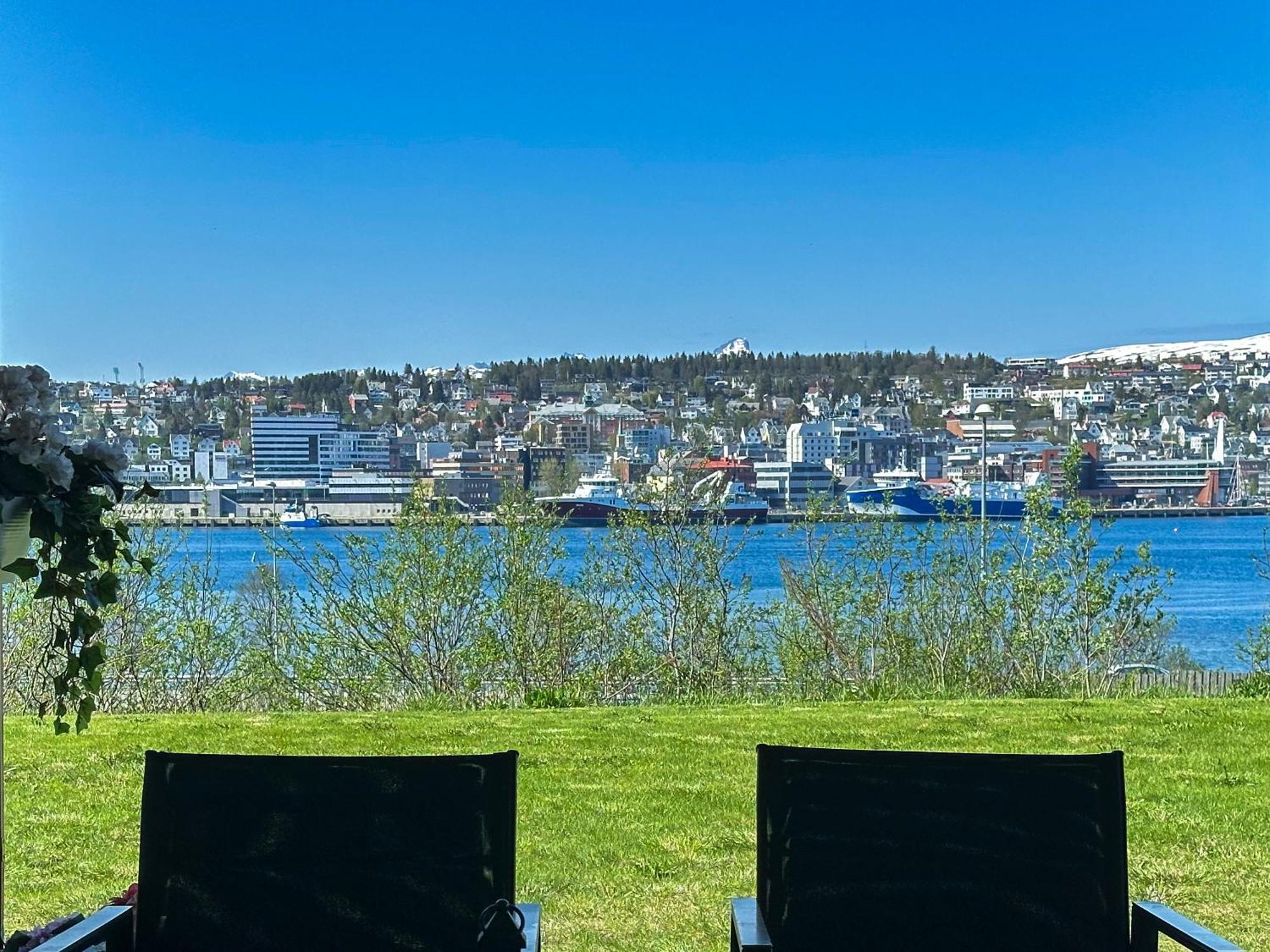 トロムソPanorama View - Free Parking - Perfect For Couplesアパートメント エクステリア 写真